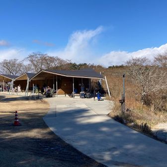 ようやく山頂直下まで来ました
綺麗なトイレ