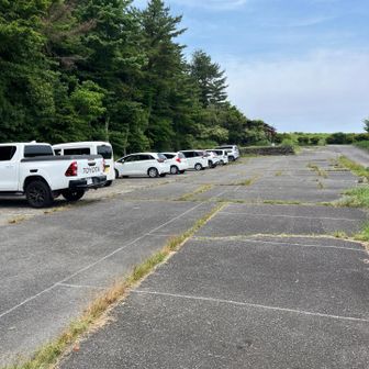 吉武台登山口駐車場