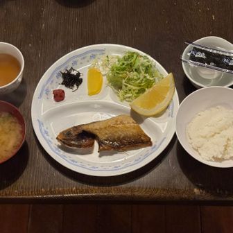 朝食。魚もとても美味しかったですし、半熟卵が食が進みご飯もおかわりしました！