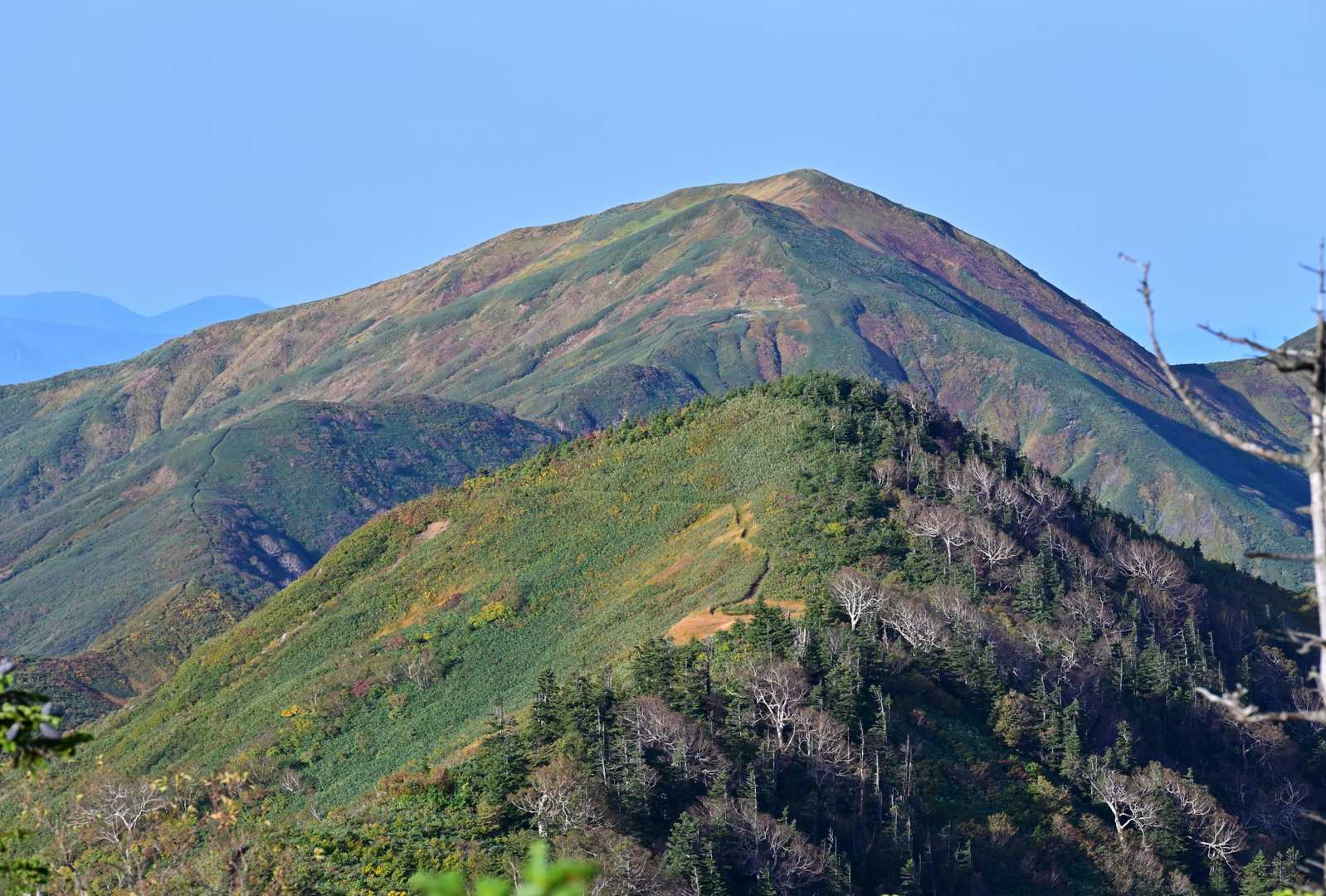 なかなか雄大な兎岳