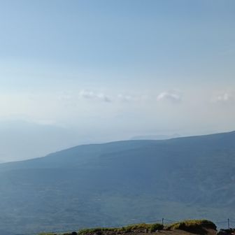 分かりにくいですが、遠くに石狩岳、ニペソツ山が見えてます🧐