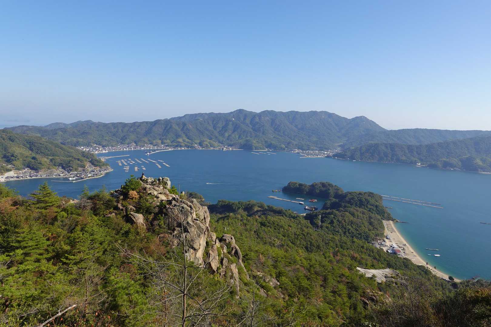 次のポイント、天狗岩に人が立ってるのが見える！👀