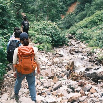 学生さん達と一ノ沢へ下山　一ノ沢久しぶり