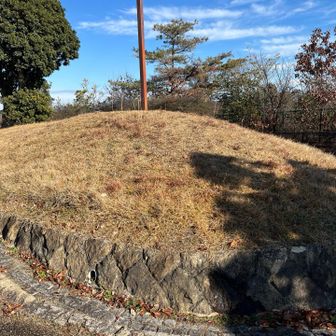 どうやらこれが三木山の山頂っぽいです