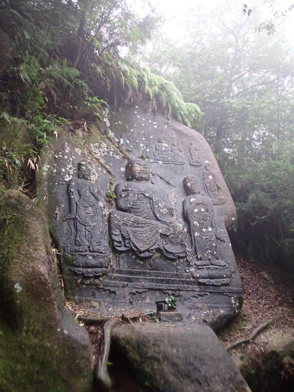 磨崖仏　大きいですよ