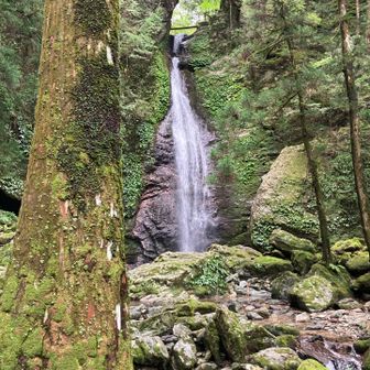龍王の滝、雨は少し降ったけど水量は回復していない