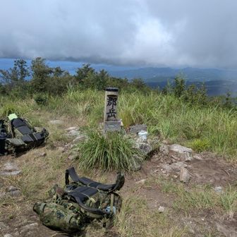 自衛隊の方が2人

休日も山🪖🥾👏❓️