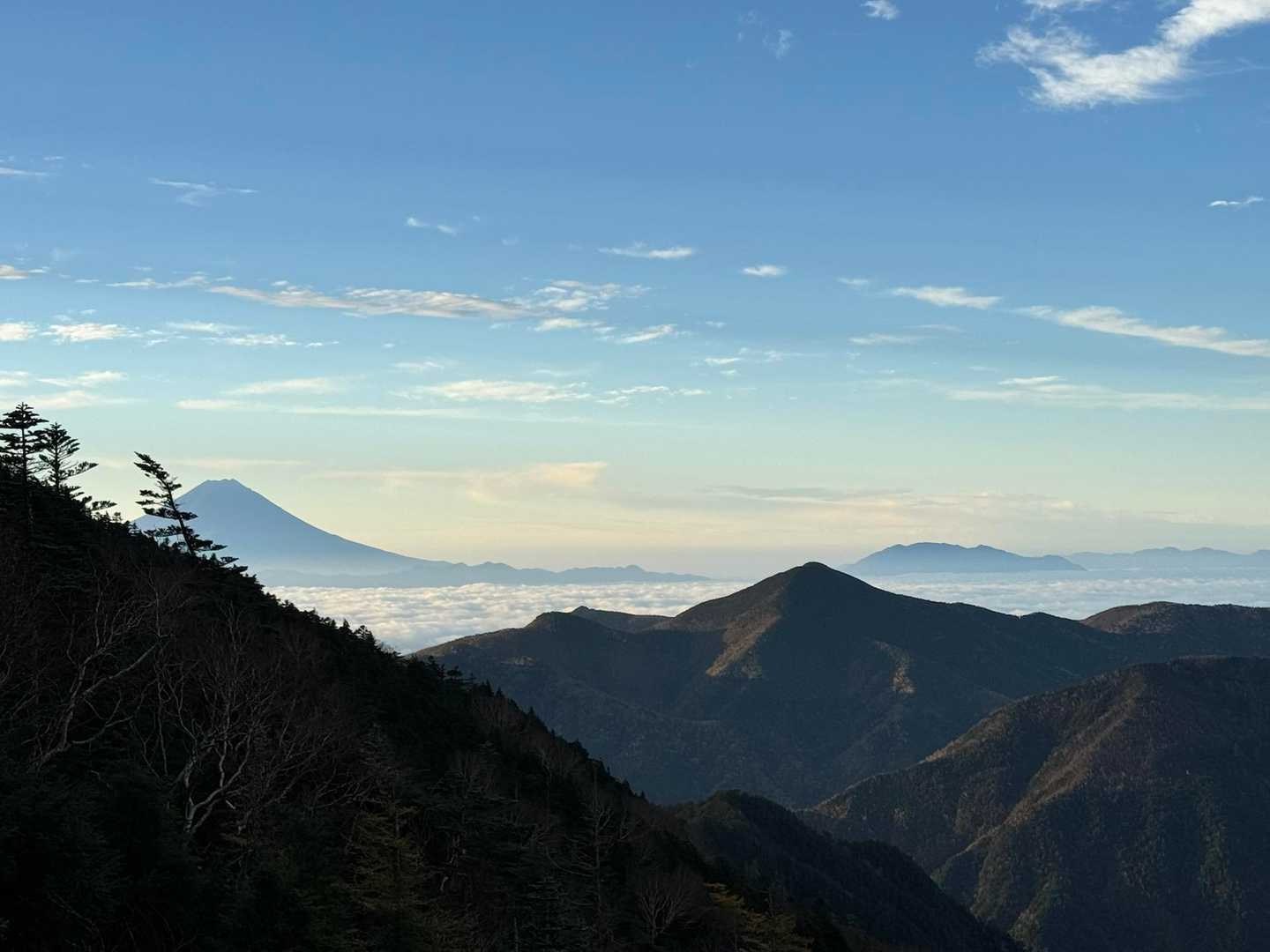 毛木平-千曲川信濃川水源地-甲武信ヶ岳-三宝山 周回コースの写真