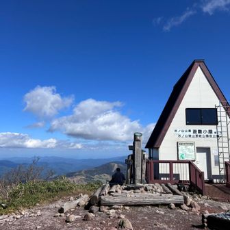 山頂はにぎやかでした10名程