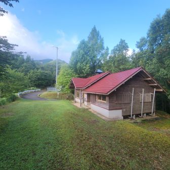 緑のビューポイント
トイレ・休憩所小屋🏚️