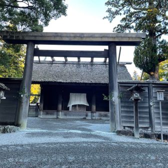 外宮　御正宮　強風で御幌が舞い上がりました