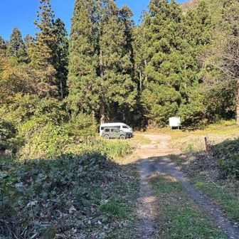 最後はかなり長いロードを歩き登山口にゴール🏁