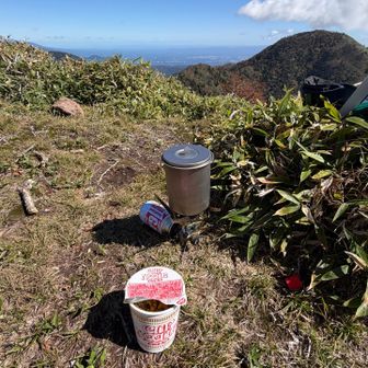 久しぶりに湯を沸かすがコーヒー忘れた