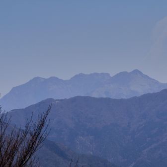 せっかくなので、やっぱり山頂へ！　途中　石鎚どん😌