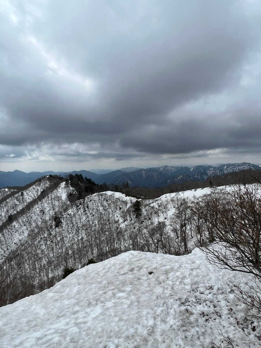 通ってきた稜線