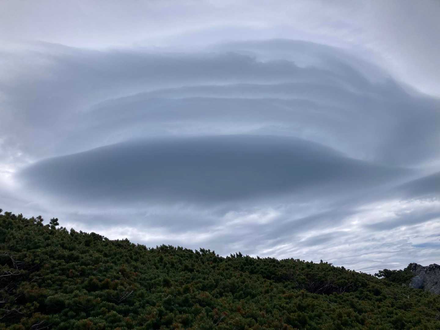 大きな大きな吊るし雲