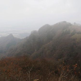 らくだ山にも行こうかと思いましたが、ガスが流れているので今回は止めとこ…