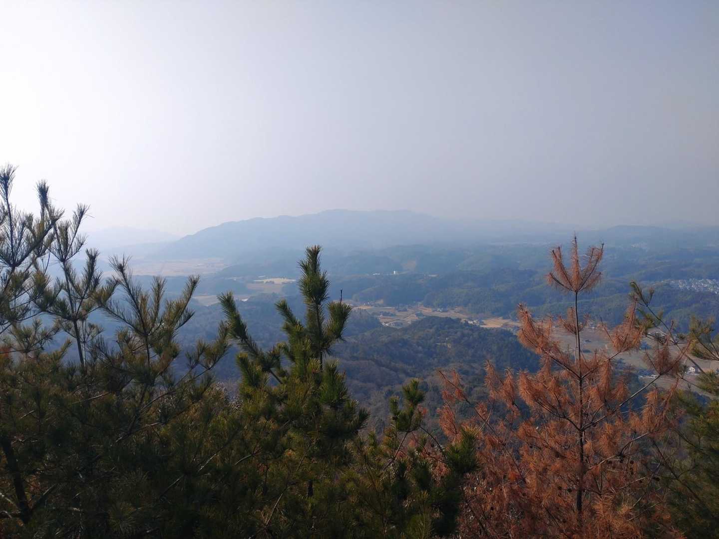 そこからの眺め
澄んでいれば絶景なんでしょうがね。