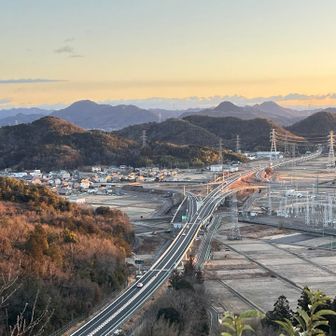 ちょっと行った見晴らし台！高速が見晴らせる！🛣️