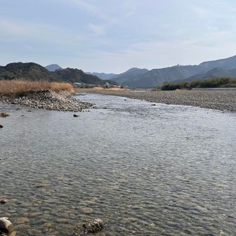 水垢離場　一ノ瀬
熊野詣での参詣者が富田川の冷水で身を清める禊（みそぎ）を行った場所です