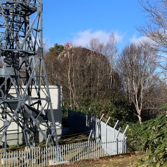 あっちが岩神山のてっぺん
