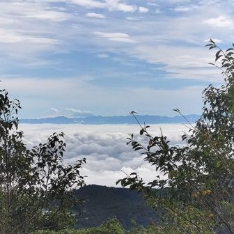 黒檜山大神から
奥に富士山