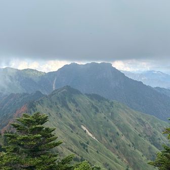 石鎚山🏔️ギリギリ見えてます
