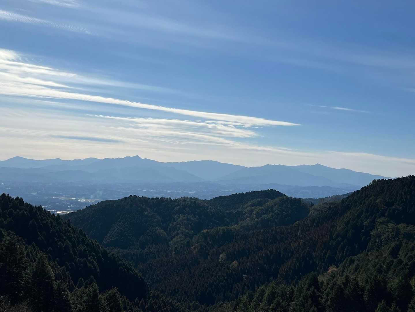 四辻峠-雨乞岳-烏帽子岳-鎧ヶ岳 周回コースの写真