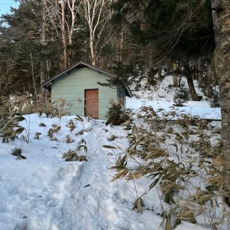 大樽避難小屋
誰か寝てるかもなので覗きませんでした。