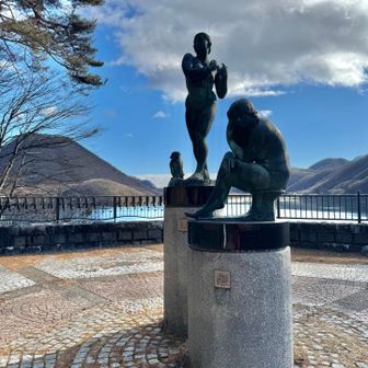 湖畔まで下山
山４つという意識で登ったので
全体の進捗具合が頭でイメージできました