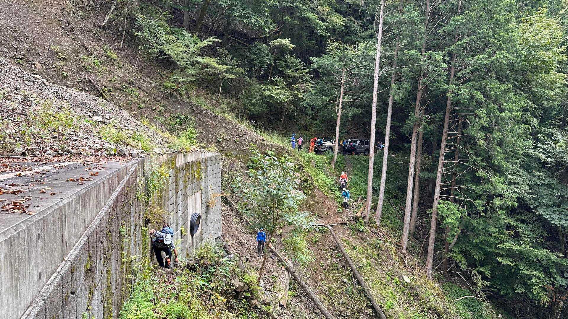 奥が車を停めた場所
道が無くなってます💦