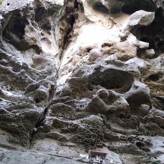 針の耳神社と天狗岩です🧐