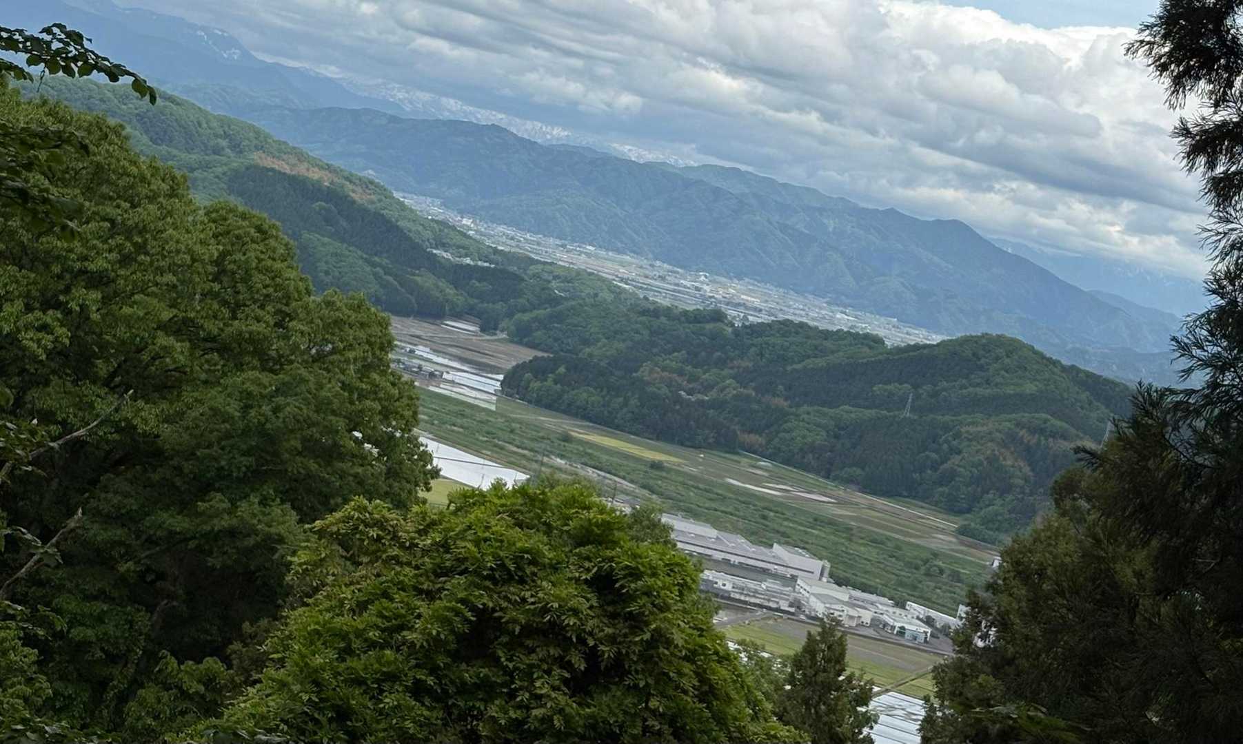 田んぼの歴史も戦さの歴史だね
1石とは2.5俵150k   1人分年間の量ですと