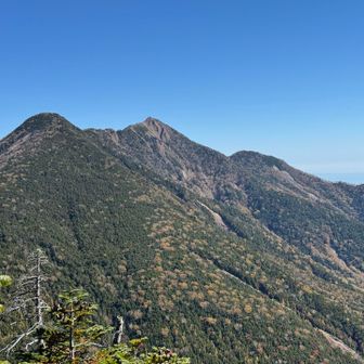 女峰山は尖ってる