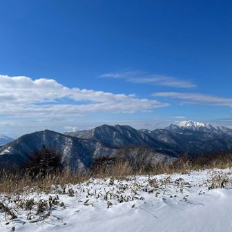 見飽きないよ。
中蒜山さん、上蒜山さん、烏ヶ山さんと大山さん。
めちゃ絶景🩷
来て良かったぁ😍