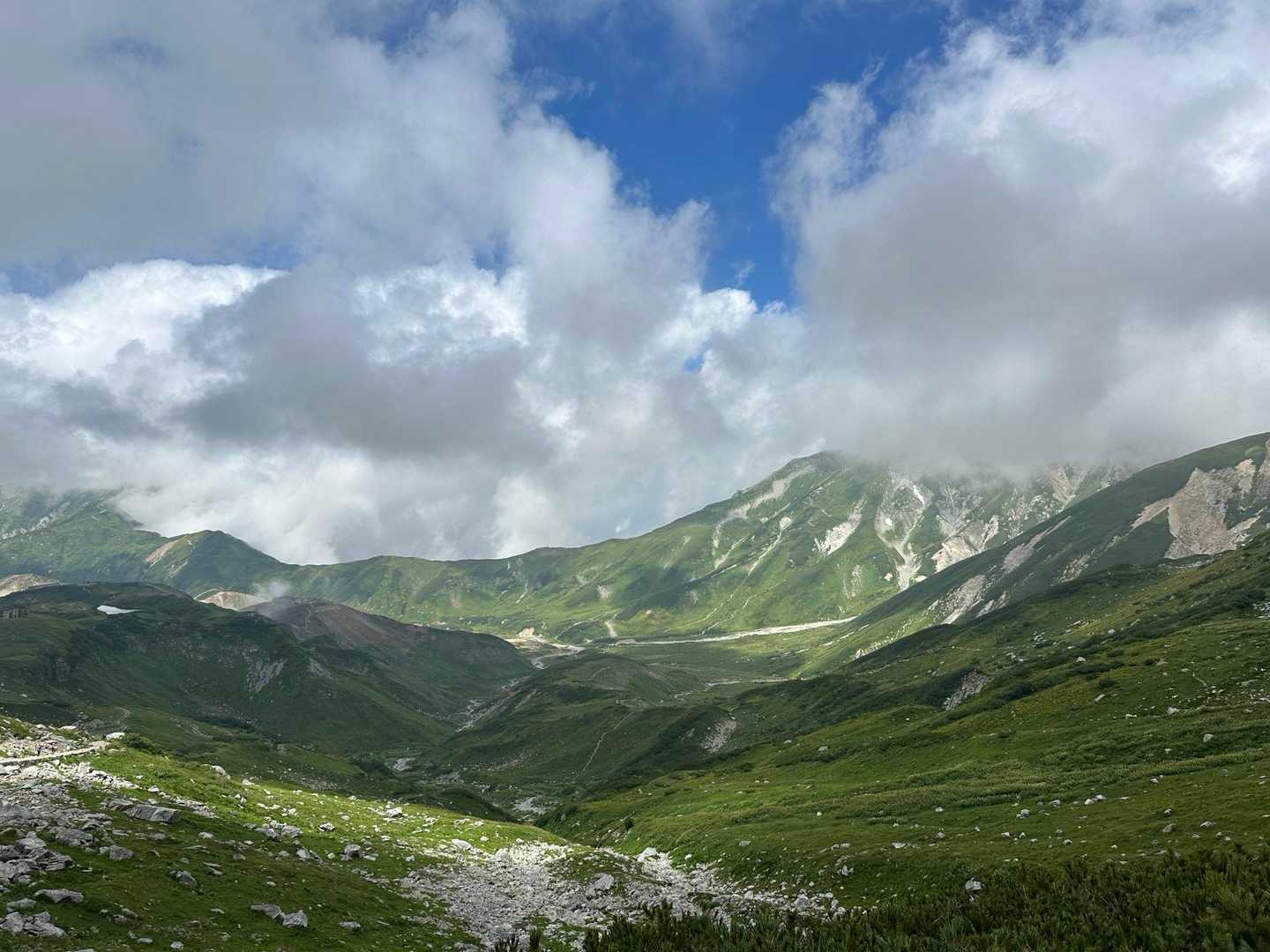 立山登拝道 | 祓堂を経て雄山神社へ、富山の小学生も登る日本三霊山の王道の写真