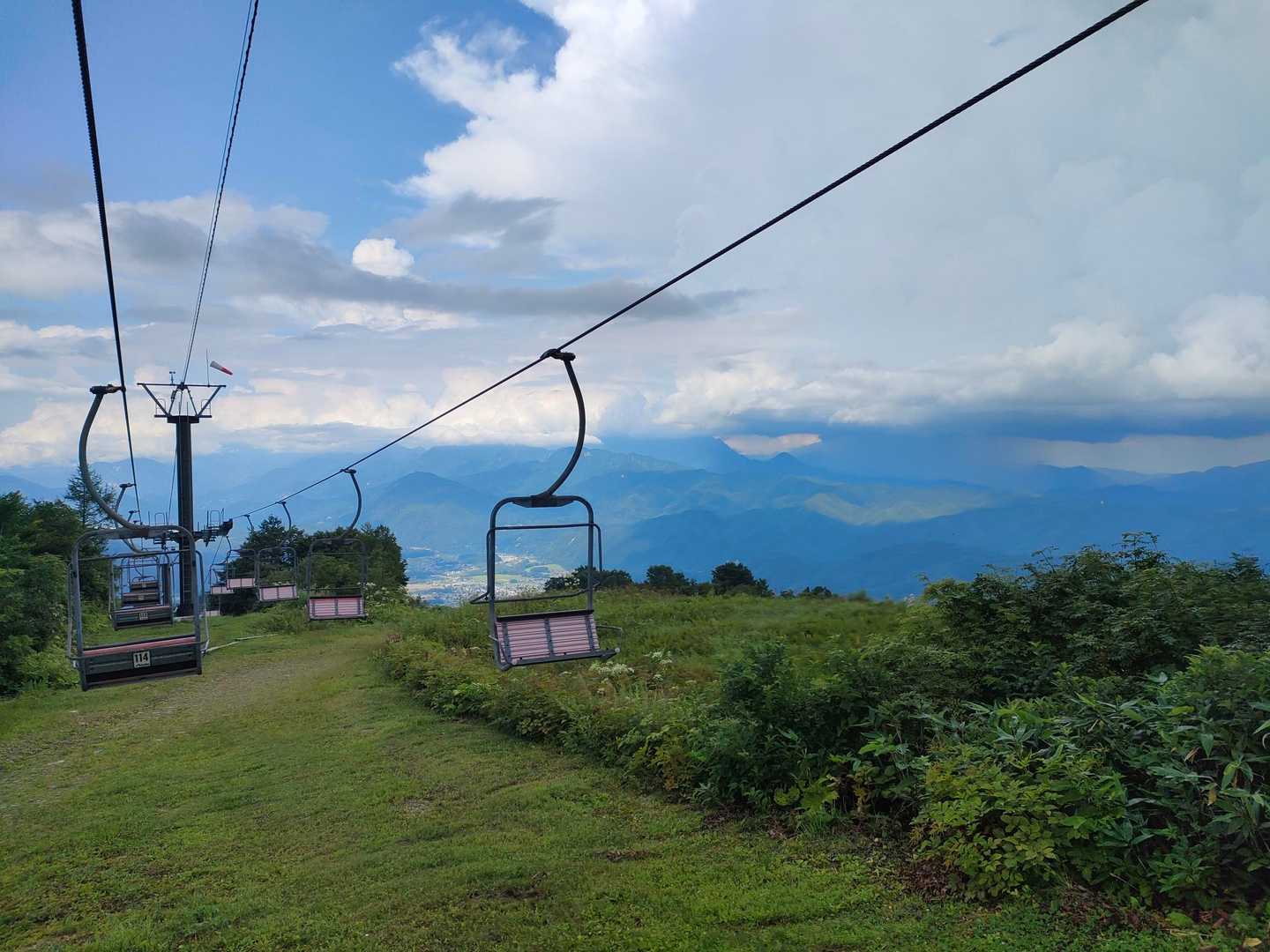 リフトに乗ってたらザーザー降ってきた💦