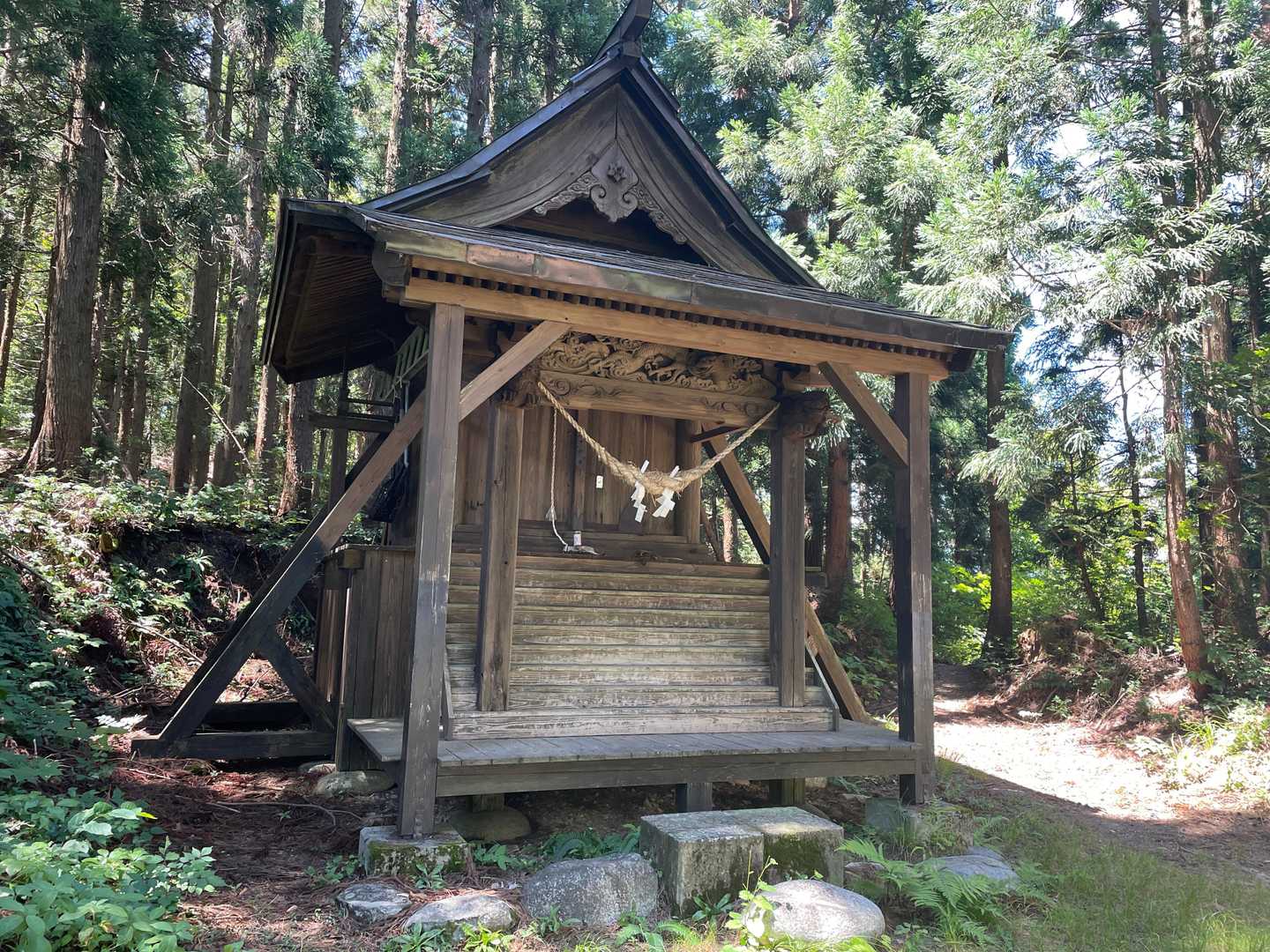 やっとのことで熊野神社に到着