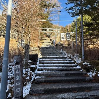 うっすら雪です。