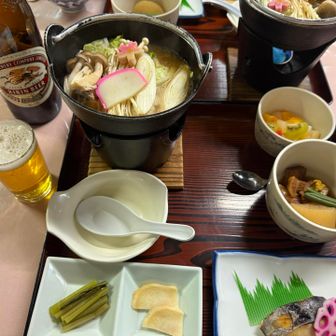 お夕飯
瓶ビール(大瓶)500円←安い