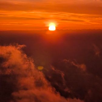 女体山でのご来光！