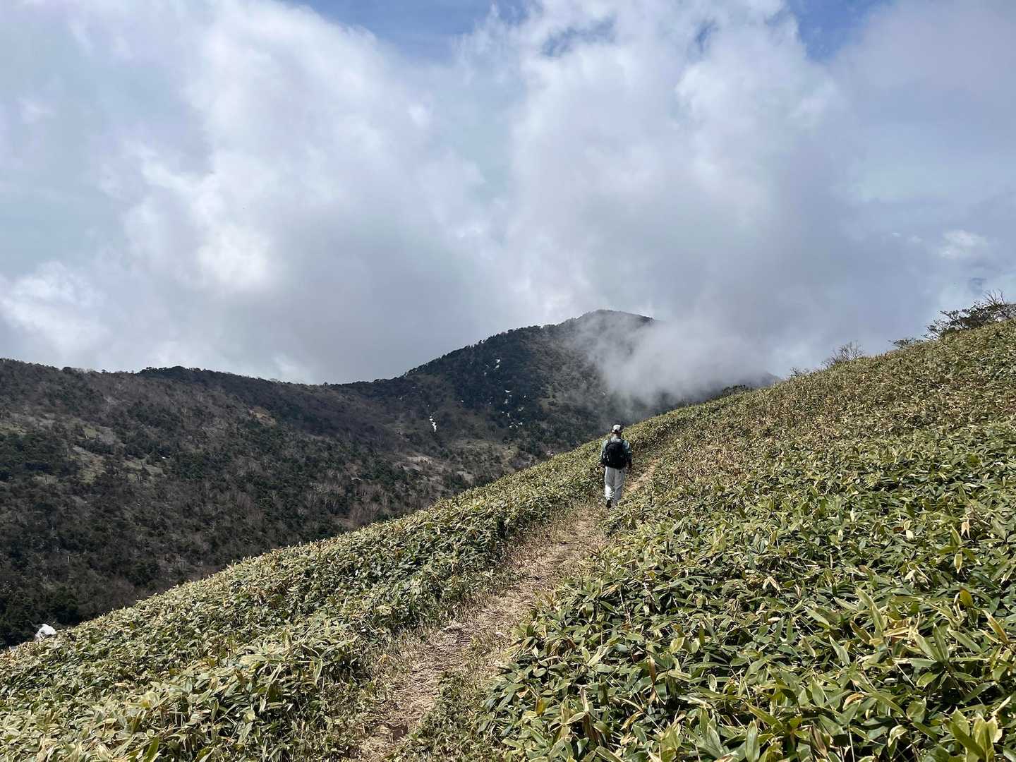 白笹山-南月山-日の出平-日の出平登山口 周回コースの写真