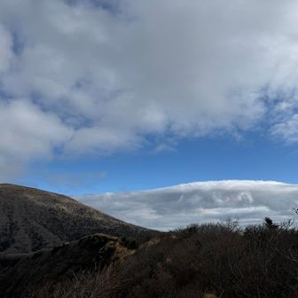 大浪池からの韓国岳
雲がかっこいい