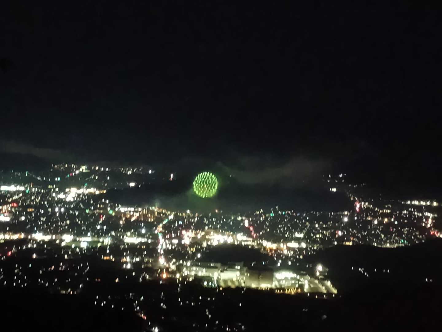 頂上についてほどなく花火が始まりました🎇良きお盆となりました🙏