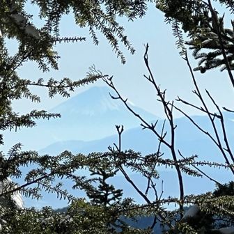 富士見ベンチ
うーーーっすら富士山🗻
