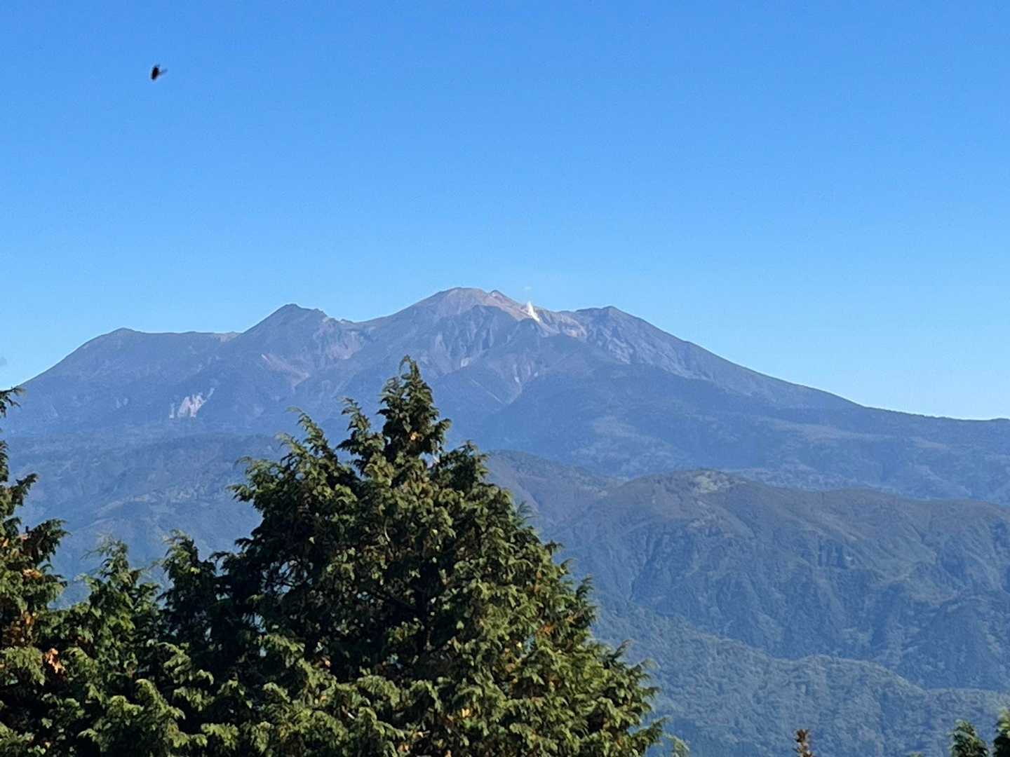 御嶽山から噴煙が上がってるのが見えたよ。