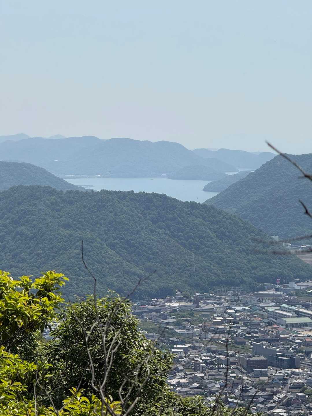 瀬戸内海も見えますね