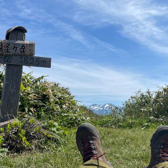 登頂！
ここに来て初めて白山が見える！！