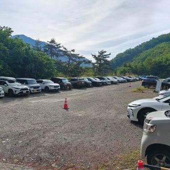 小袖の駐車場はこの時間でも余裕ありでした
先週よりも空いてますね