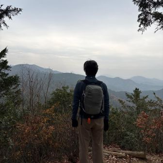 遠くに武甲山が見えます